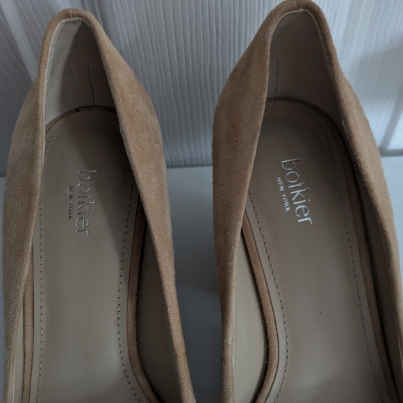 Botkier Stella Suede Pumps in Sand - Block Heel Pointed Toe Nude Heels - Picture 8 of 12